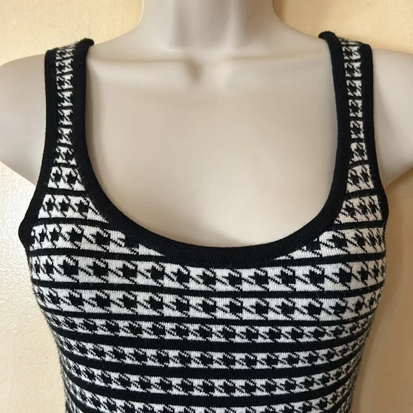 Guess by Marciano black and white low cut sweater dress size S - Picture 4 of 14